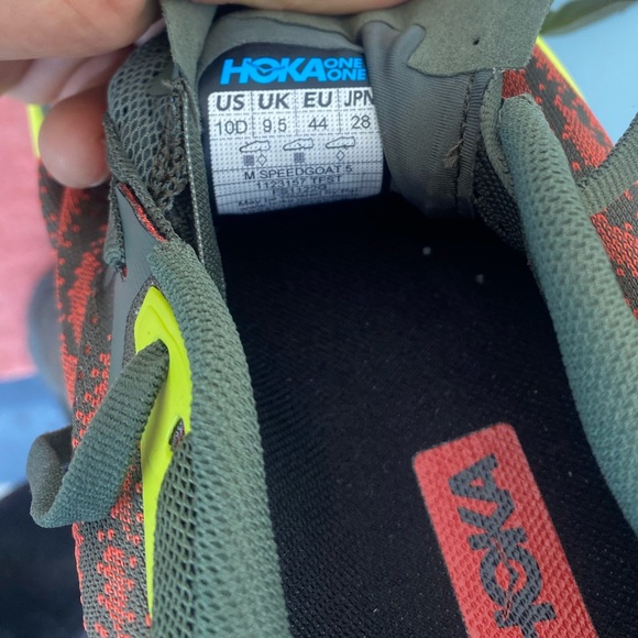 NWOT Men's Hoka Speedgoat 5 Trail Running Shoes (10 US) - Picture 2 of 5